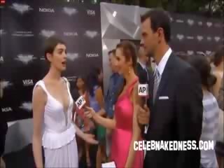 Célébrité anne hathaway pokers à la sombre chevalier premiere