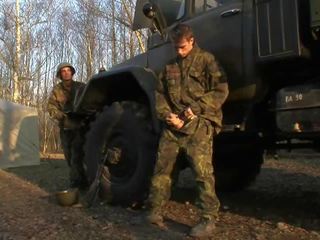 Militar homens a foder o a maioria maravilhoso schlong